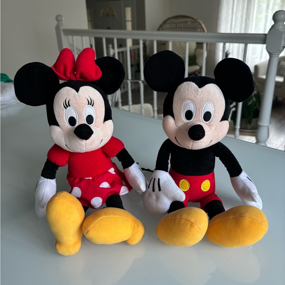 Disney Mickey and Minnie Plush Duo